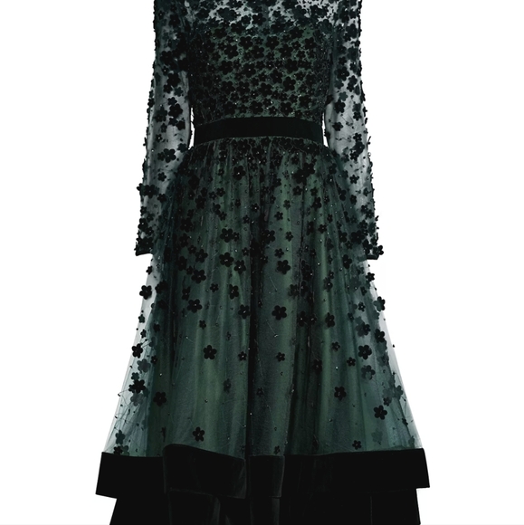 Beautiful and alegant mother of bride - Picture 8 of 12